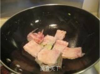 黄花菜鱼骨酸菜汤的做法步骤：5