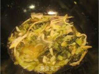 黄花菜鱼骨酸菜汤的做法步骤：10