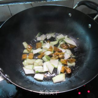 蚝油酸辣肉的做法步骤：5
