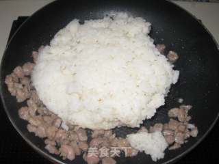 孜然牛肉炒饭的做法步骤：4