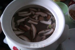美味的香菇鸡肉粥的做法步骤：6