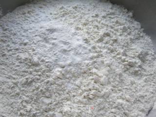 酸菜粉条肉包子的做法步骤：1