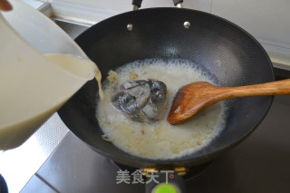 鲜味十足-【豆浆鱼头年糕汤】的做法步骤：6
