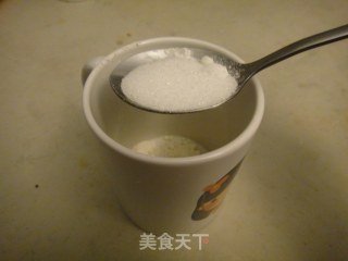 3分钟，杯子里的“杯子蛋糕”的做法步骤：3