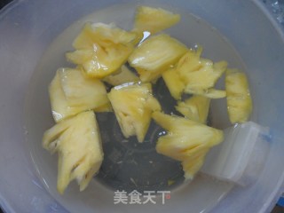 酸甜好滋味【菠萝玉米】的做法步骤：2