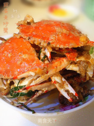 咸蛋黄炒蟹的做法步骤：4