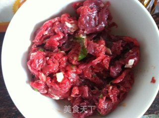 牛肉饼的做法步骤：2