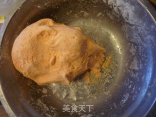 奶香南瓜豆沙饼的做法步骤：2