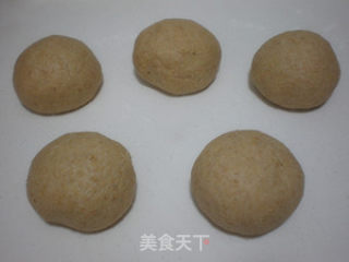 石磨面家常饼的做法步骤：2