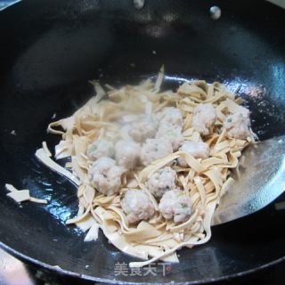 肉丸豆腐丝的做法步骤：5