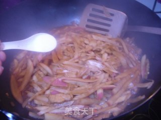 肉熬萝卜丝的做法步骤：9