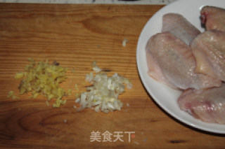 换个方式享美味---『酱香煎翅』的做法步骤：1