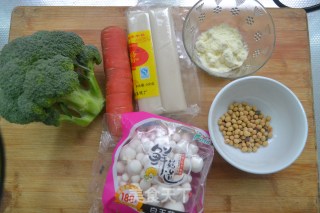创意吃菜喝豆浆-【豆奶烩什锦】的做法步骤：1