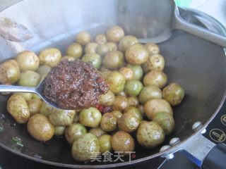 酱焖小土豆的做法步骤：8