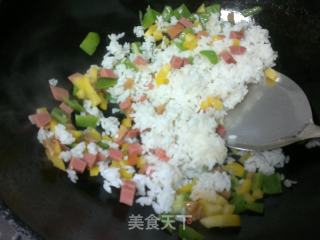 蛋炒饭的做法步骤：3