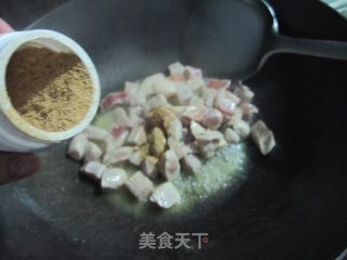 土豆鸡肉蘑菇焖饭的做法步骤：6