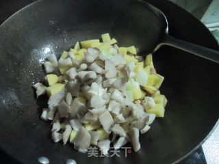 土豆鸡肉蘑菇焖饭的做法步骤：8
