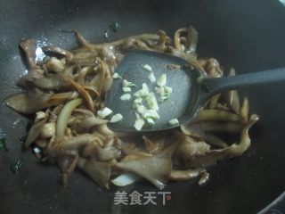 猪肉洋葱炒平菇的做法步骤：12