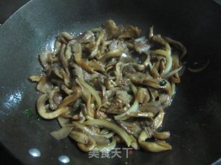 猪肉洋葱炒平菇的做法步骤：13
