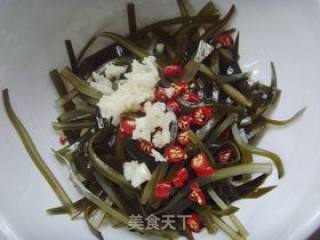 蒜香海带的做法步骤：7