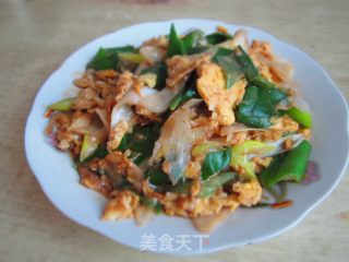 大葱炒鸡蛋 东北菜的做法步骤：8