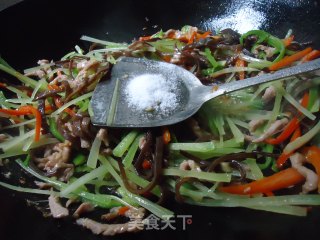 家常版----鱼香肉丝的做法步骤：14