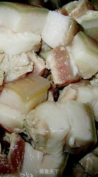 板栗红烧肉的做法步骤：4
