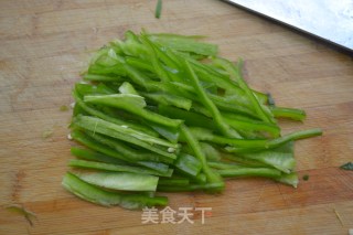 无肉也欢之【手撕杏鲍菇炒面筋】的做法步骤：3
