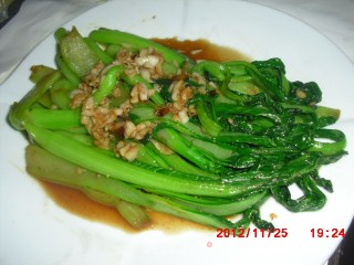 大家都爱吃的菜の【蒜蓉菜心】的做法步骤：10