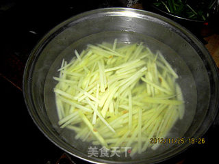 韭菜土豆条的做法步骤：6