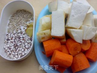 龙骨淮山汤的做法步骤：1