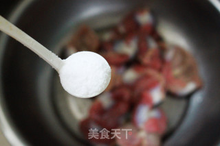 脆辣鸡胗的做法步骤：2