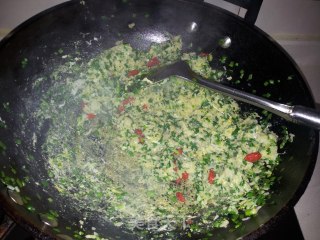 杞子韭菜鸡蛋炒饭的做法步骤：6