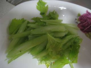 黑椒时蔬炒意面的做法步骤：4