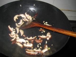 黑椒时蔬炒意面的做法步骤：6