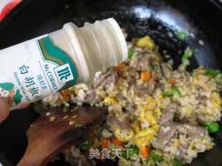 剩米饭的花样做法：沙茶牛肉饭的做法步骤：12