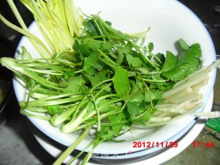 一锅出乱炖の【铁锅炖鱼】的做法步骤：5