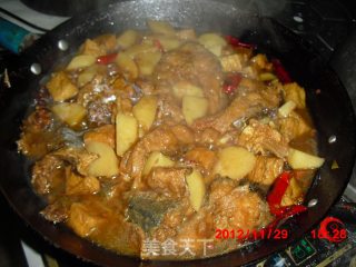 一锅出乱炖の【铁锅炖鱼】的做法步骤：13