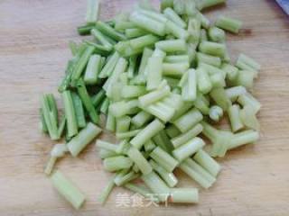 芹菜拌花生的做法步骤：4