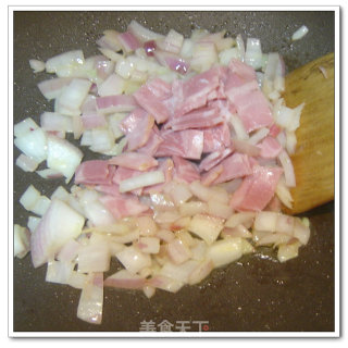 做出比必胜客更美味的浓汤----西式南瓜浓汤的做法步骤：4