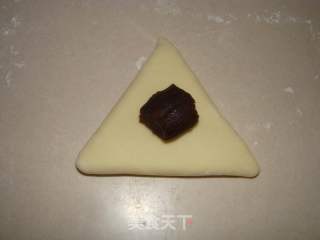 冠顶豆沙包的做法步骤：6