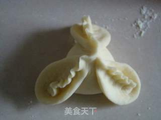 冠顶豆沙包的做法步骤：10