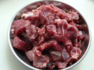 超级下饭的一道菜------咖喱牛肉的做法步骤：2