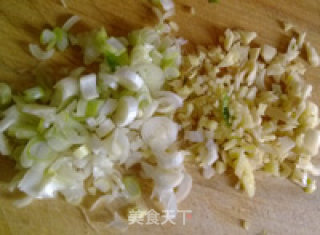 彩椒豆腐丝 简单的变化成就不同效果的做法步骤：5