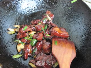 妈妈红烧肉的做法步骤：7