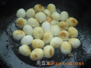 黄花菜烧鹌鹑蛋的做法步骤：8