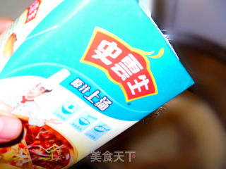 上汤菠菜鸡蛋面的做法步骤：1