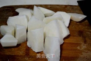 【猪骨萝卜玉米汤】冬日暖身又补钙的做法步骤：3