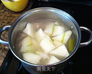 冬瓜薏米排骨汤的做法步骤：4