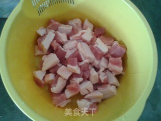 红烧肉卤蛋的做法步骤：1